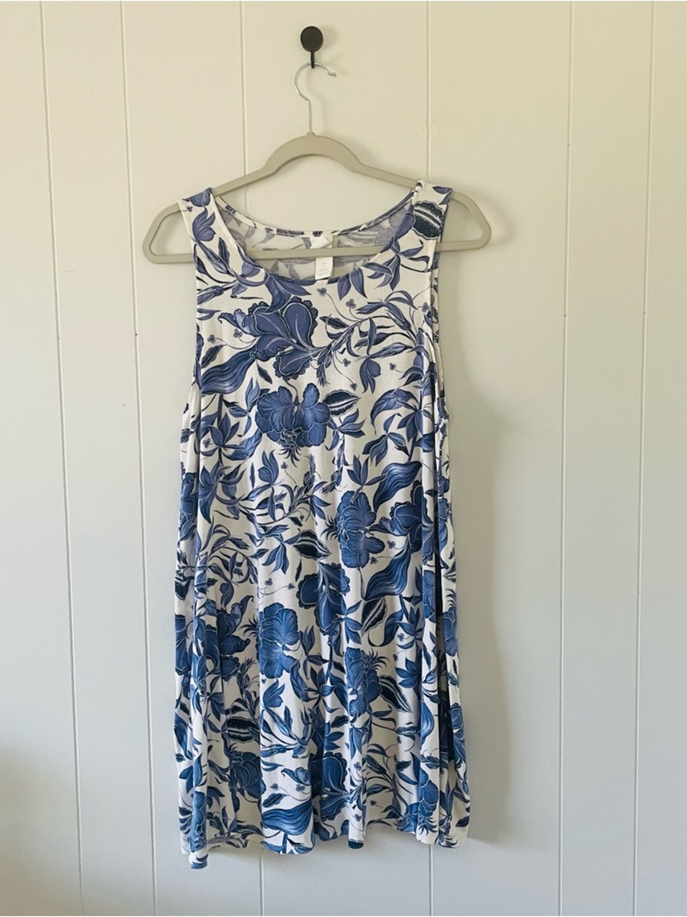 H&M White and Blue Floral Midi Dress
